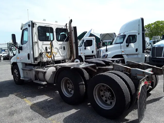 2019 FREIGHTLINER/MERCEDES CASCADIA 125