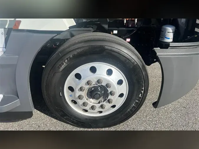 2021 FREIGHTLINER CA126