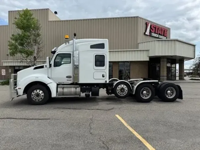 2022 Kenworth T880