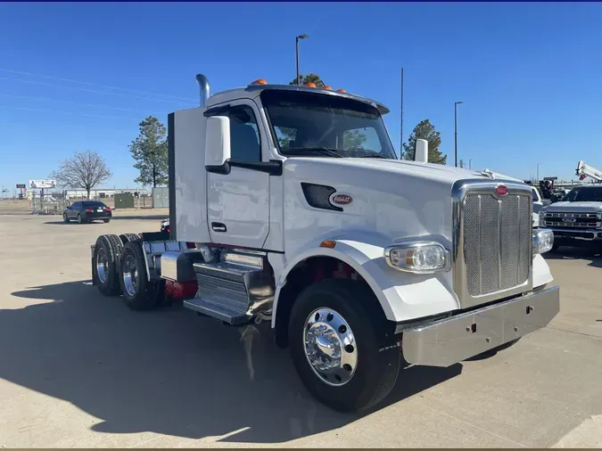 2022 Peterbilt 567