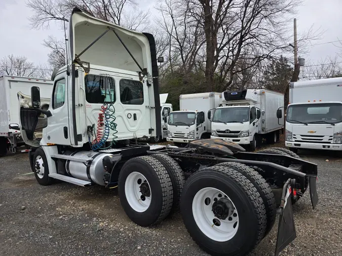 2019 FREIGHTLINER/MERCEDES NEW CASCADIA PX12664