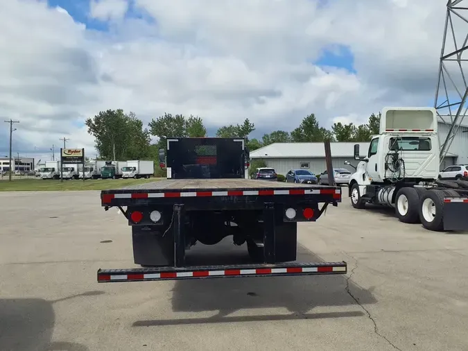 2019 FREIGHTLINER M2 106