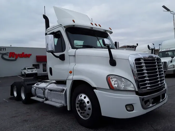 2018 FREIGHTLINER/MERCEDES CASCADIA 125