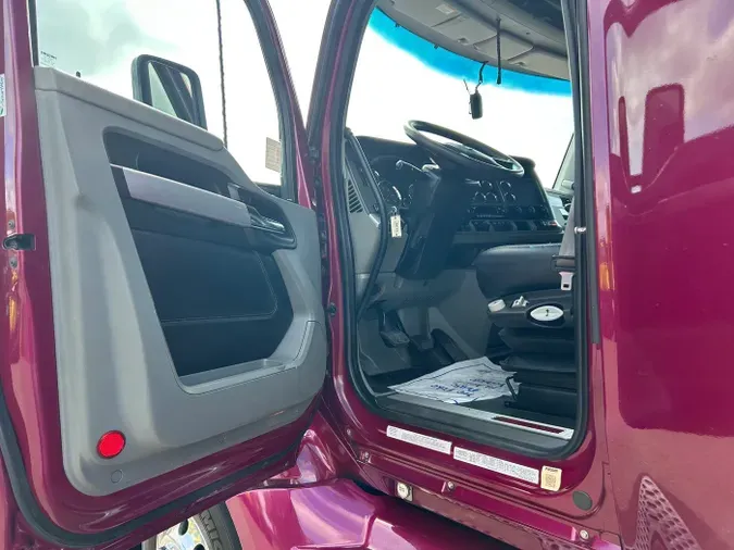 2022 Kenworth T680