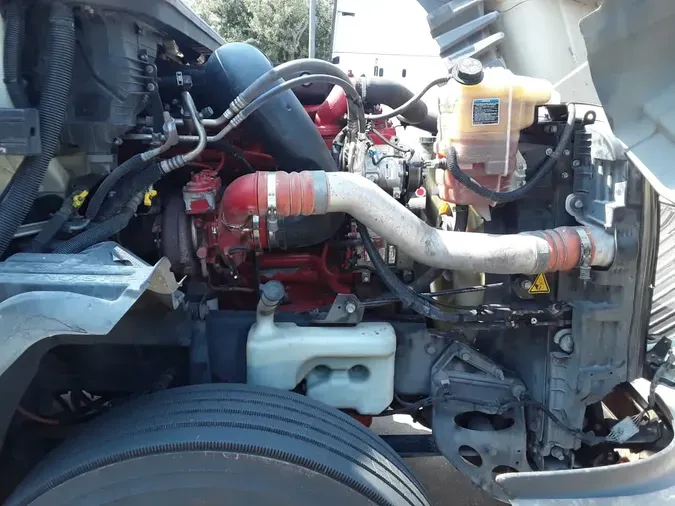 2020 NAVISTAR INTERNATIONAL LT625 SLPR CAB