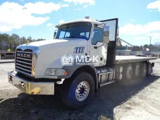 2018 MACK GU813