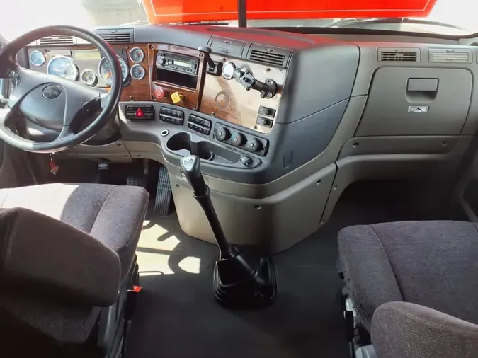 2017 FREIGHTLINER CASCADIA 125