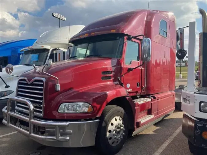 2018 MACK CXU613179b2ca66e684721cd5fa18b61f36707