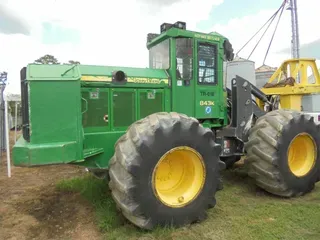 2015 JOHN DEERE 843K