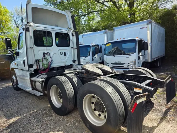 2019 FREIGHTLINER/MERCEDES CASCADIA 125