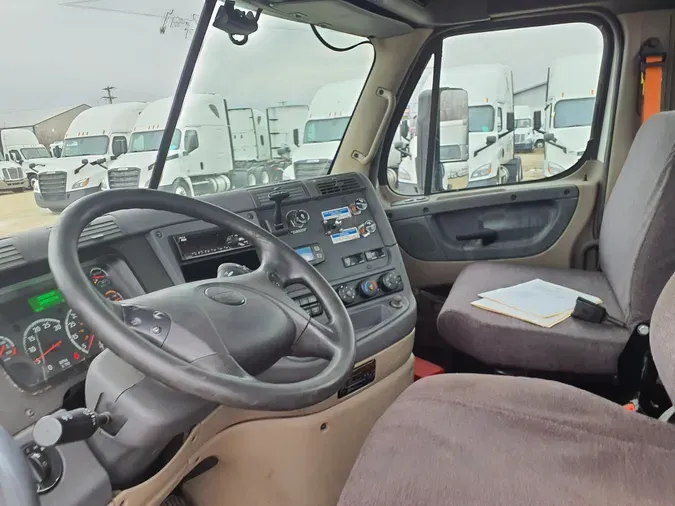 2018 FREIGHTLINER/MERCEDES CASCADIA 113