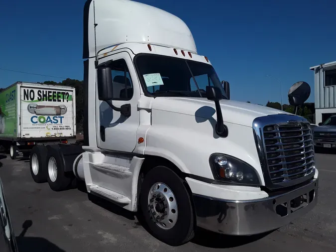 2016 FREIGHTLINER/MERCEDES CASCADIA 125