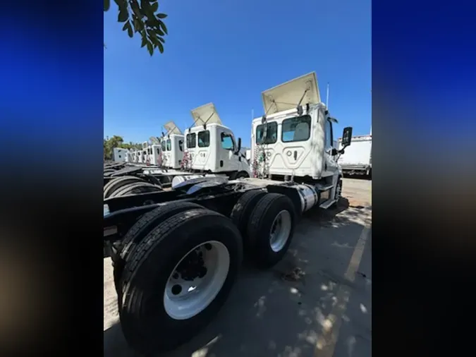 2018 FREIGHTLINER CASCADIA 125