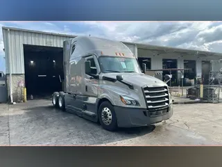 2024 Freightliner Cascadia