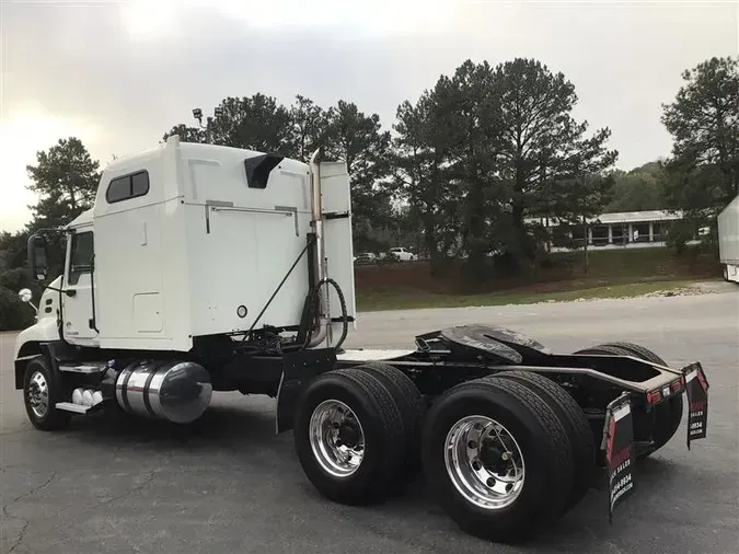 2018 MACK CXU613