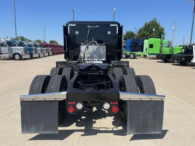 2021 Peterbilt 389