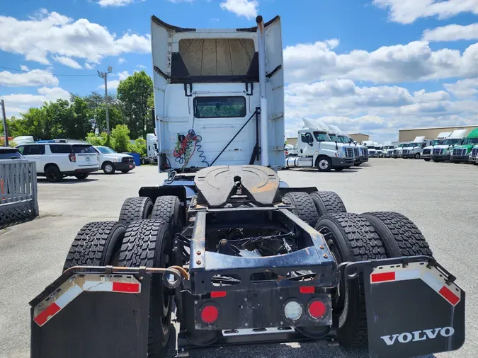 2018 VOLVO VNL64TRACTOR