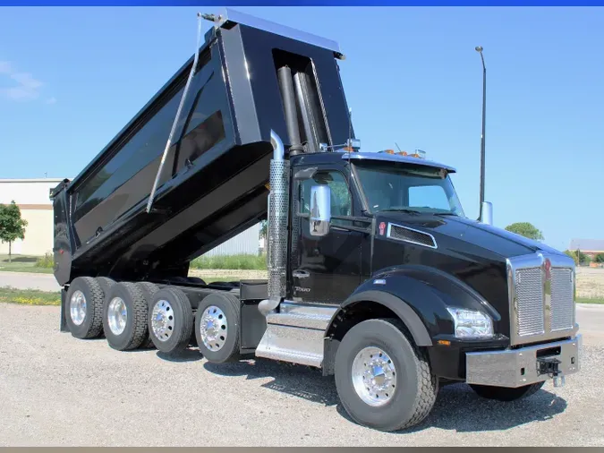 2025 Kenworth T880 Short Hood