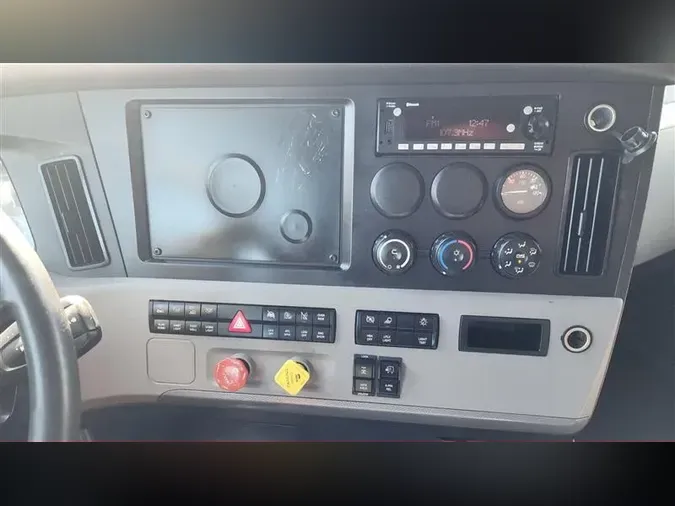 2022 FREIGHTLINER CA126