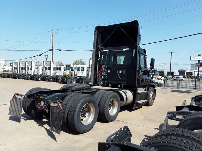 2019 FREIGHTLINER/MERCEDES CASCADIA 125