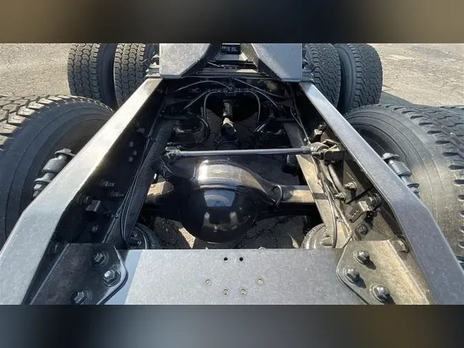 2020 FREIGHTLINER CA126
