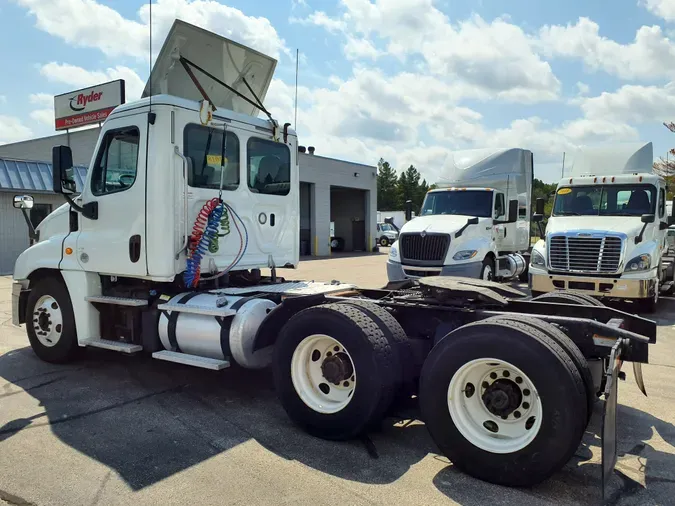 2018 FREIGHTLINER/MERCEDES CASCADIA 125