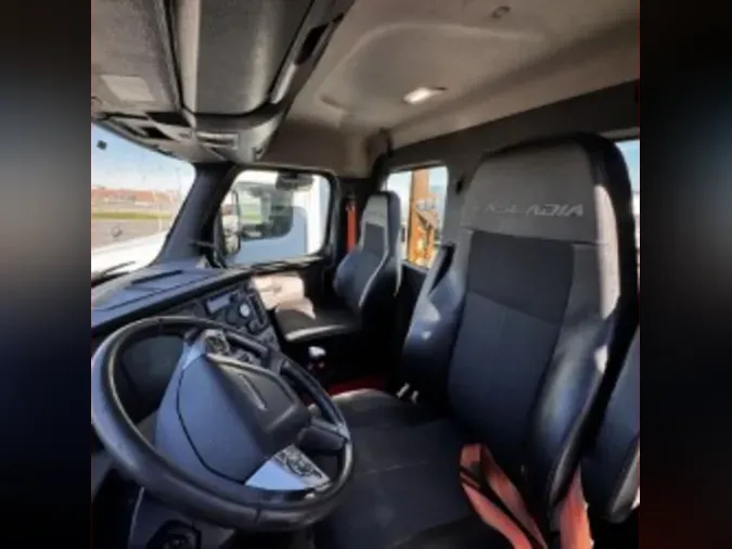 2019 FREIGHTLINER/MERCEDES NEW CASCADIA PX12664