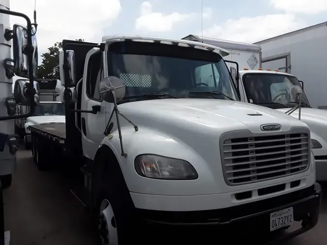 2017 FREIGHTLINER/MERCEDES M2 106