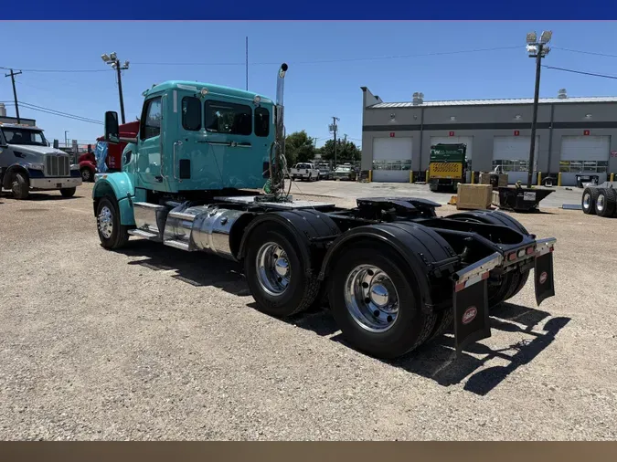 2023 Peterbilt 567