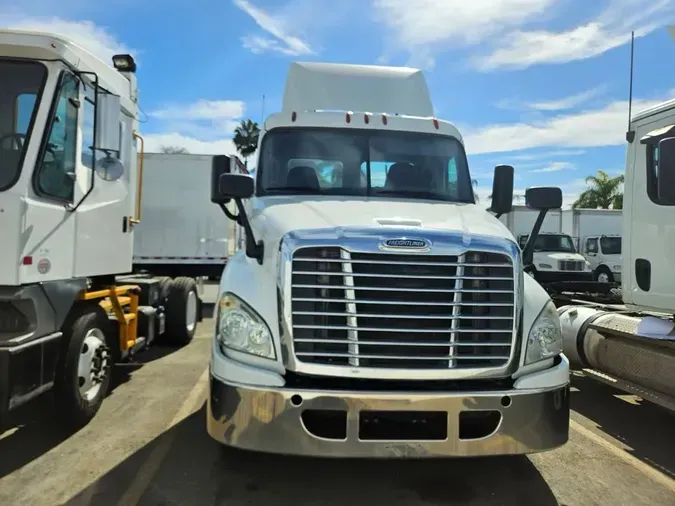 2018 FREIGHTLINER/MERCEDES CASCADIA 125