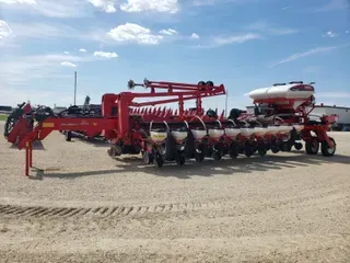 2012 White 8824
