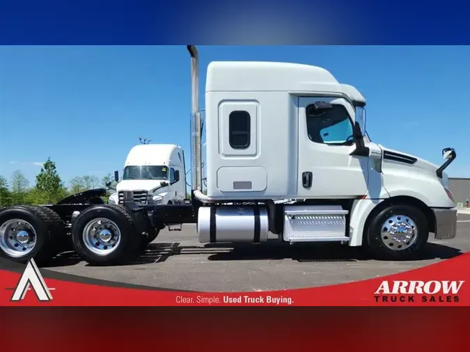 2020 FREIGHTLINER CA126