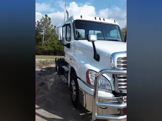 2017 FREIGHTLINER/MERCEDES CASCADIA 125