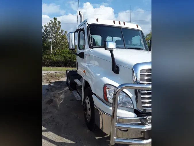 2017 FREIGHTLINER/MERCEDES CASCADIA 12517c5583404add868a3ea47eb4617467b