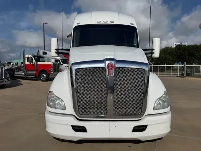 2020 Kenworth T68017c7f7392434dc637de1210f685f4f96
