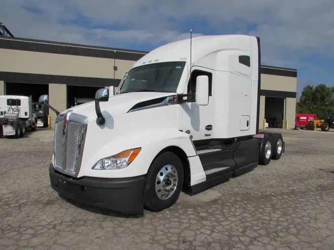 2025 Kenworth T680