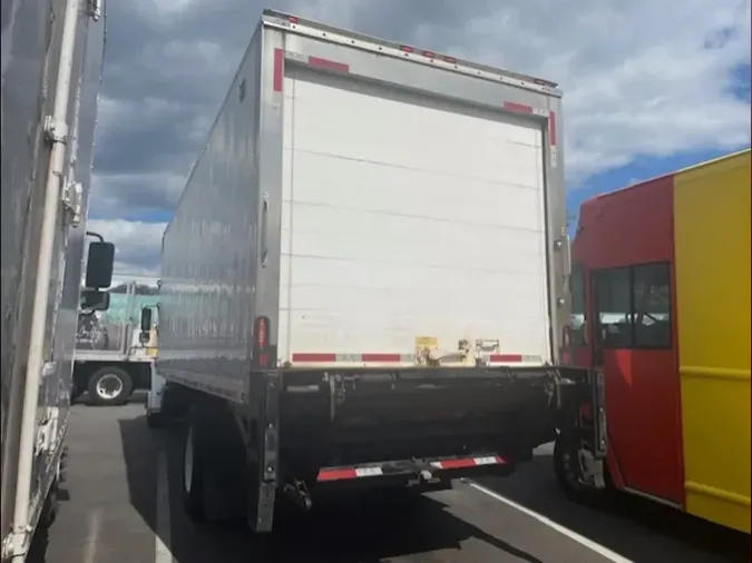 2019 FREIGHTLINER M2 106