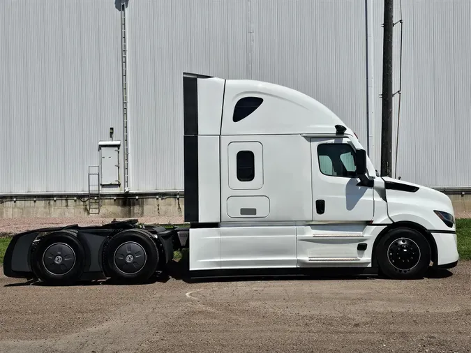 2026 Freightliner PJ126SLP