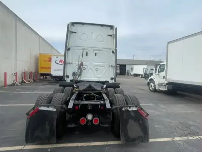 2019 FREIGHTLINER/MERCEDES CASCADIA 125