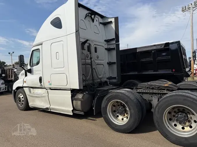 2016 FREIGHTLINER CASCADIA 125