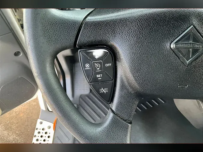 2022 INT LT625 6x4