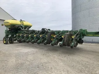 2019 John Deere 1775NT