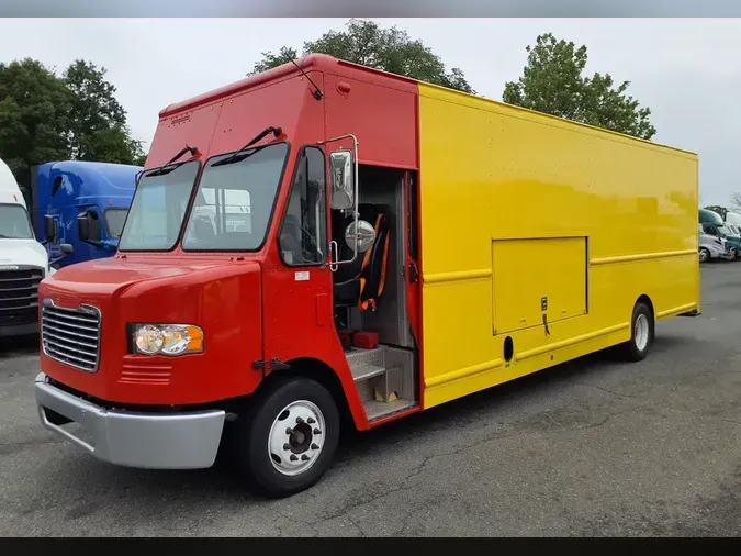 2017 FRTLR CUSTOM CHASSIS CORP MT5517de5016ab57b7e05d59e41a530f84a7