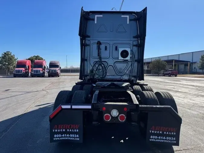 2021 FREIGHTLINER CASCADIA