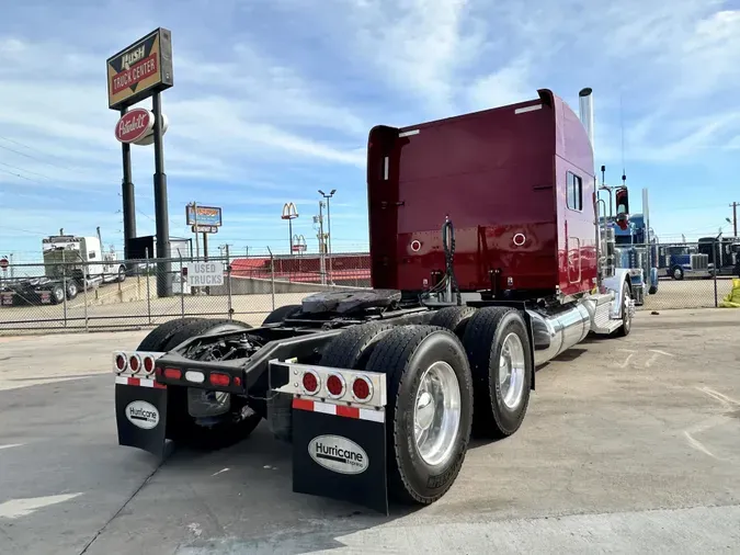 2021 Peterbilt 389