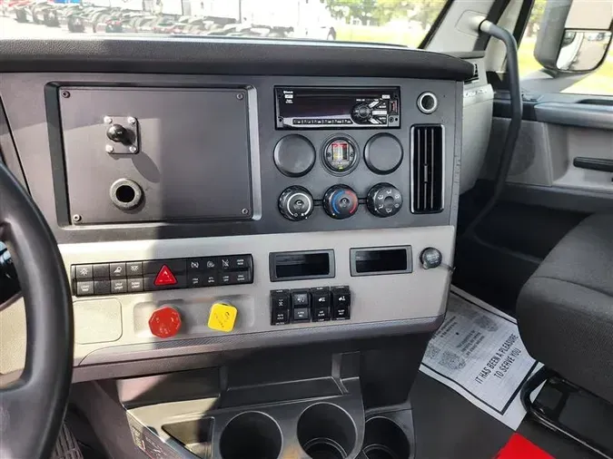 2021 FREIGHTLINER CA126