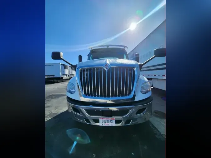 2018 NAVISTAR INTERNATIONAL LT625 DAYCAB T/A