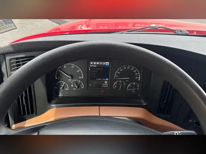 2021 FREIGHTLINER CA126