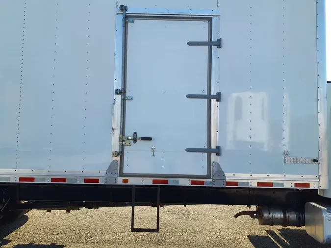 2019 FREIGHTLINER/MERCEDES M2 106