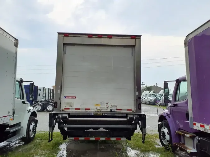 2018 FREIGHTLINER M2 106